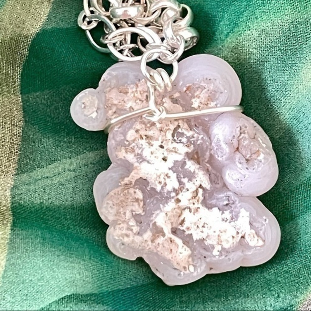 Handmade Dual Layered Natural Quartz & Chain Pendant Necklace 20” Minimalist - Picture 7 of 10